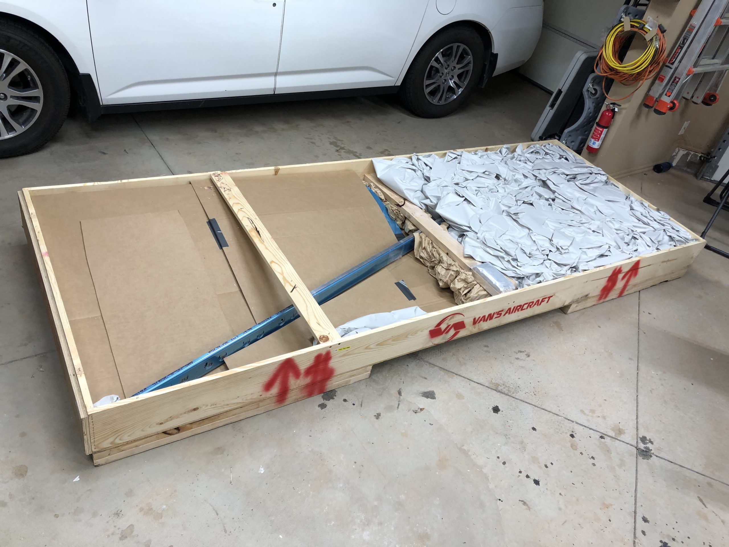 Empennage kit has arrived!