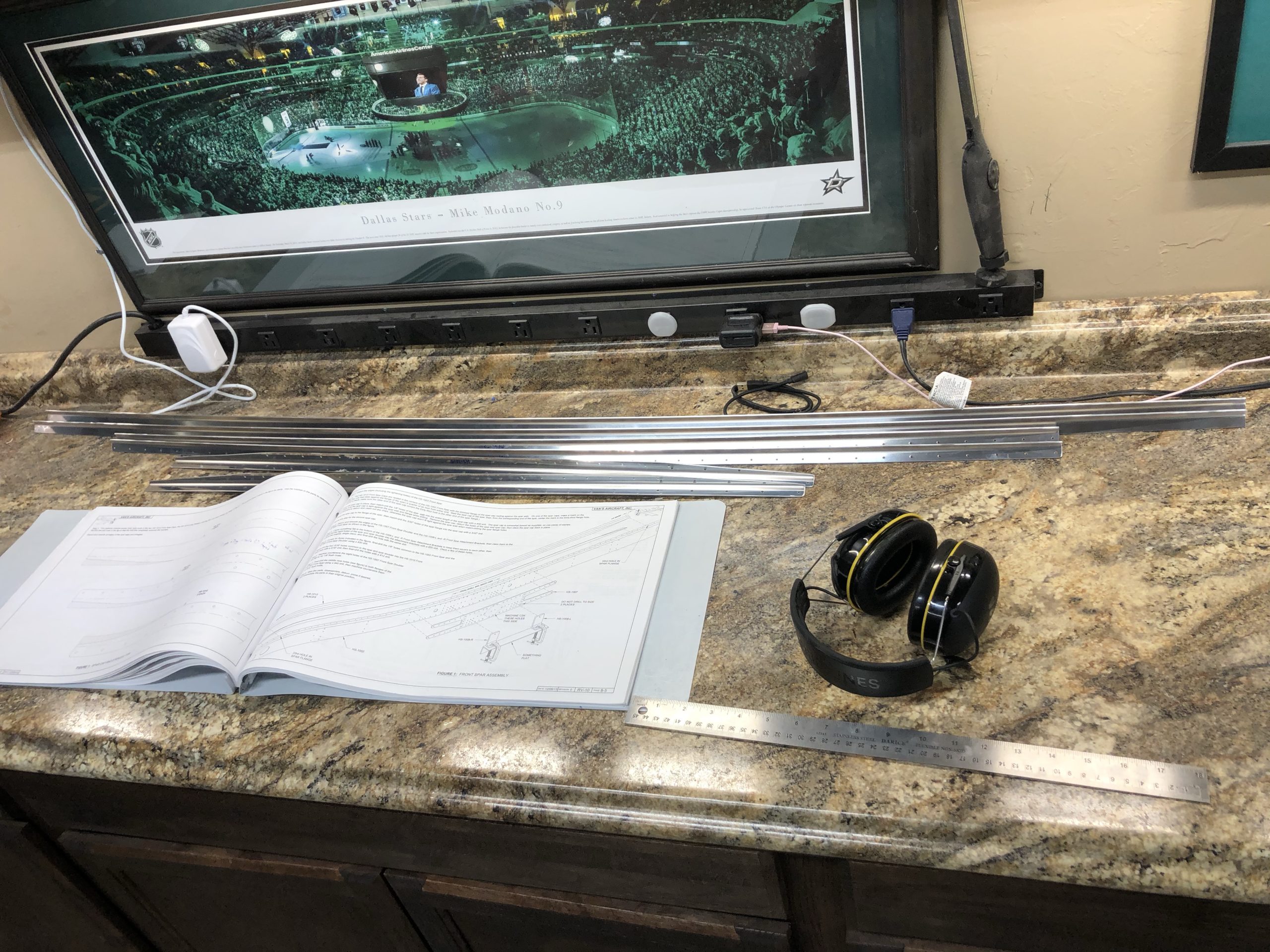 HS Spar Caps and Stringer Cutting & Deburring